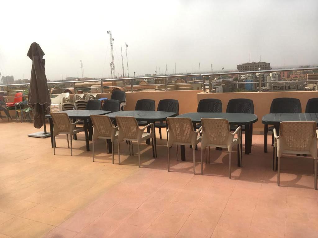 Hotel Les Fleurettes Ouagadougou Exterior foto
